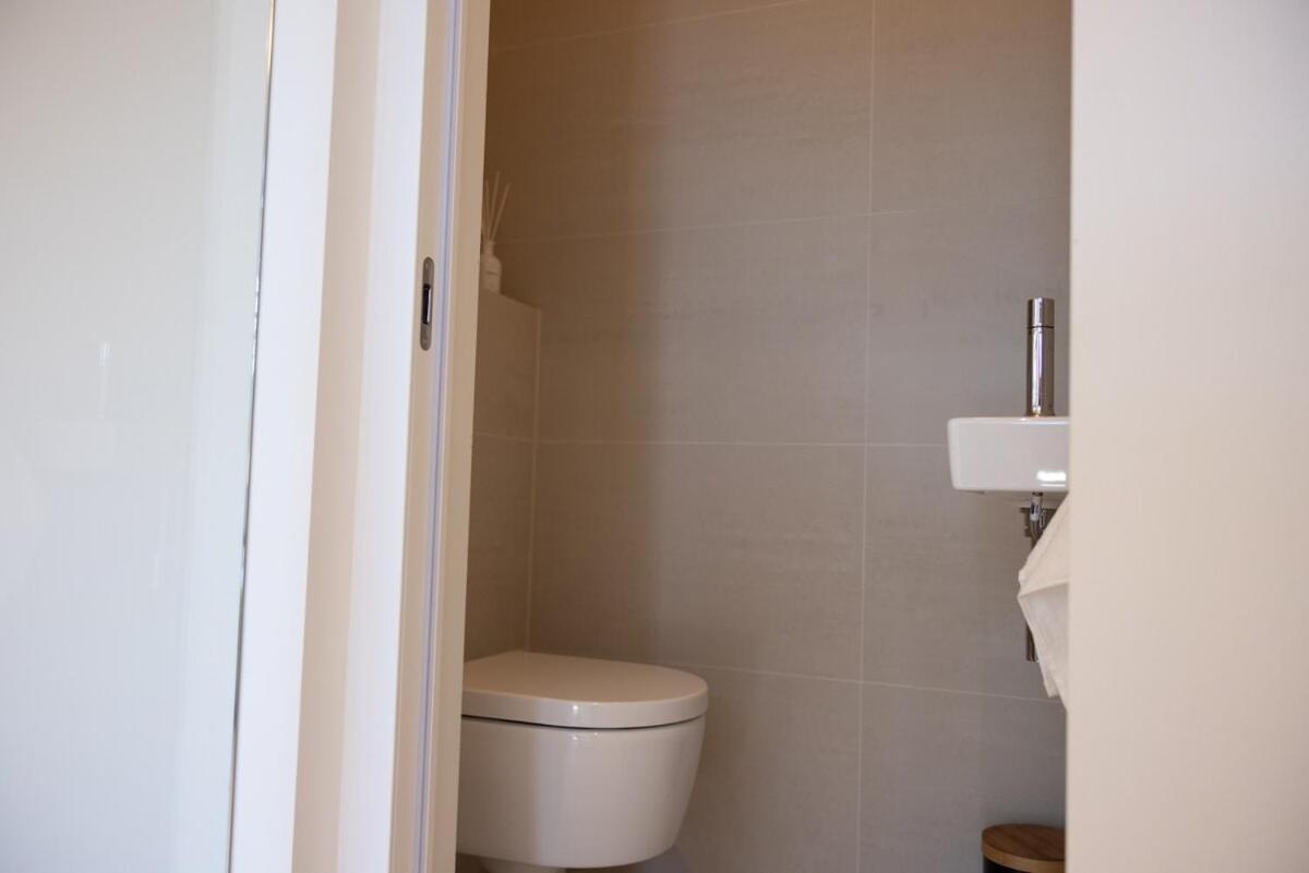Brand New Apartment Sint-Niklaas Luaran gambar